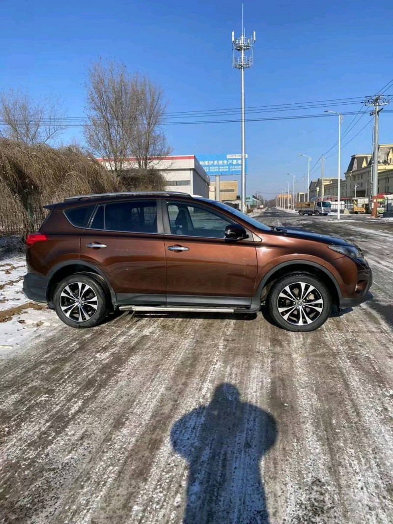 沈阳15年丰田RAV4荣放4
