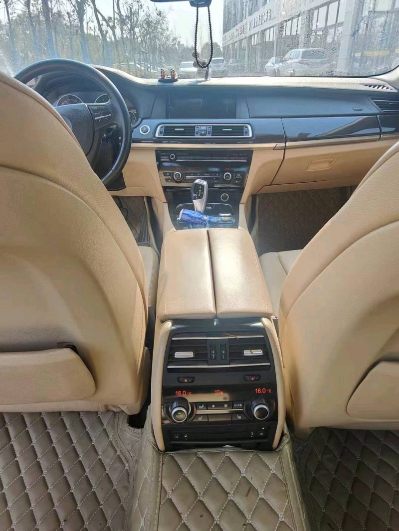 宜昌12年宝马7系8