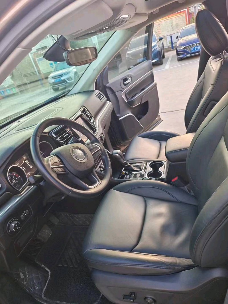 宜昌19年Jeep大切诺基7