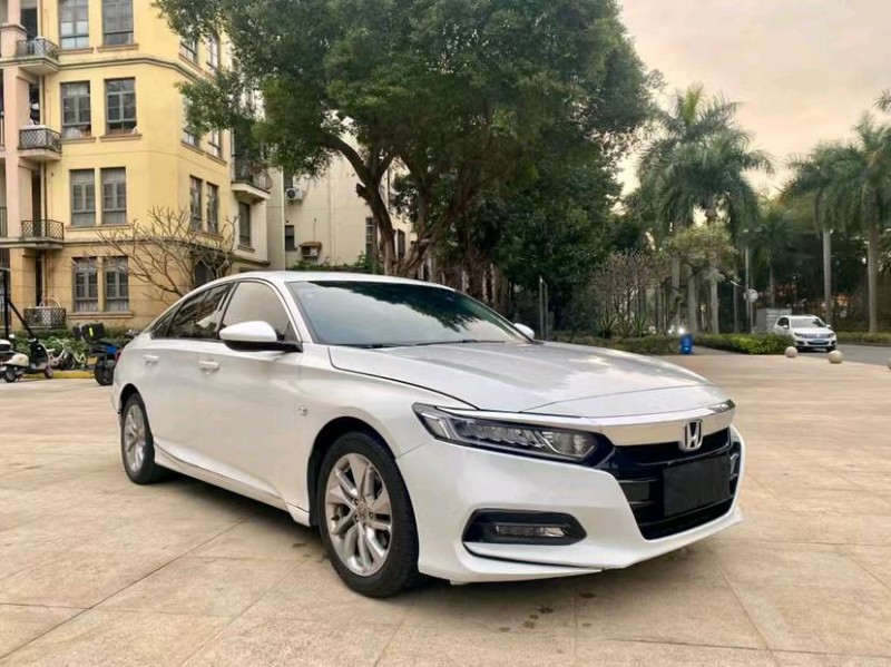 东莞19年本田雅阁2