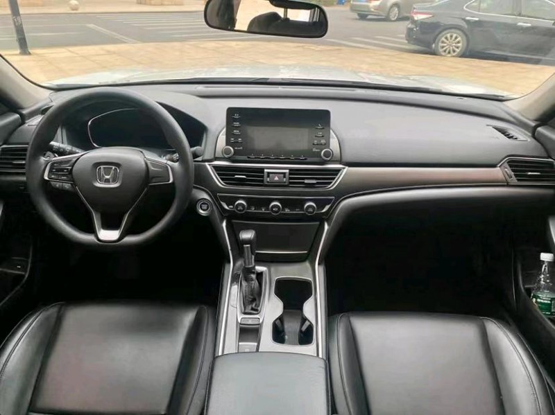 东莞19年本田雅阁6