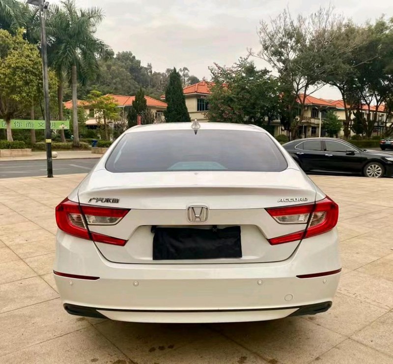 东莞19年本田雅阁9