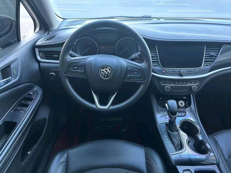 青岛20年别克威朗9