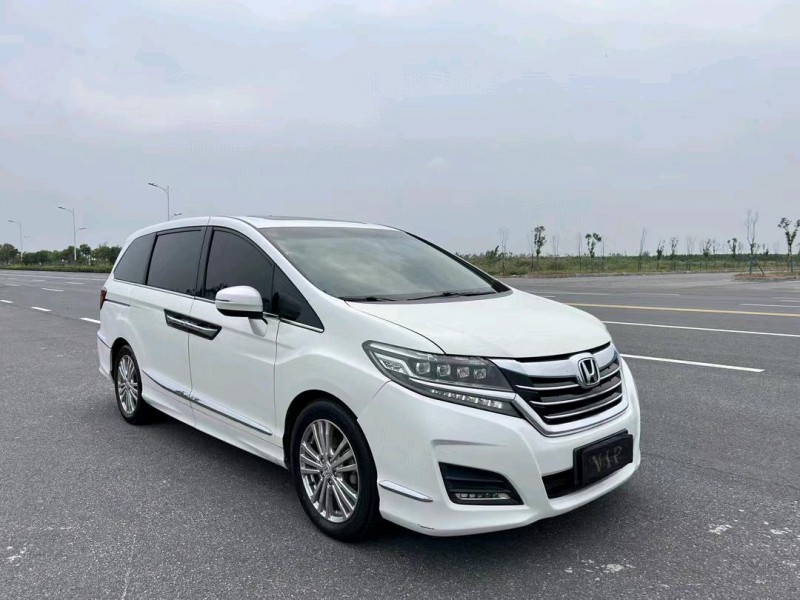 盐城17年本田艾力绅2