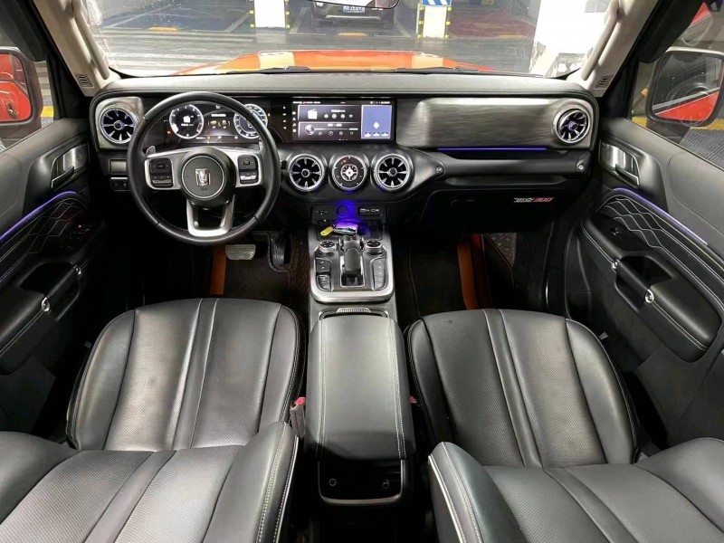 成都22年长城汽车坦克3008