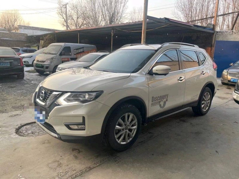 保定18年日产奇骏2