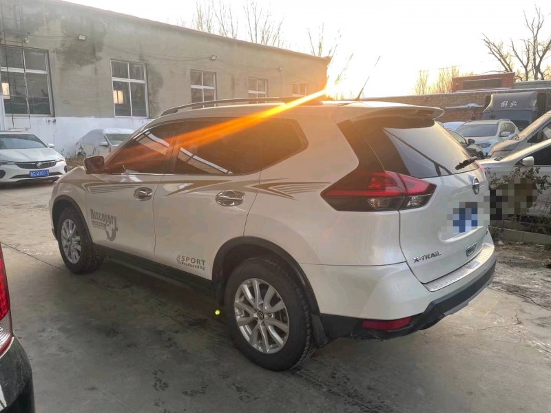 保定18年日产奇骏4