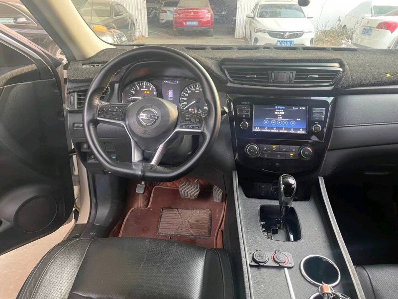 保定18年日产奇骏6