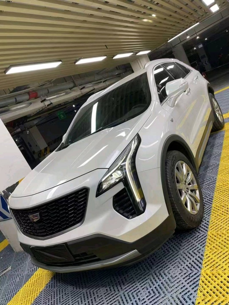 成都22年凯迪拉克XT42