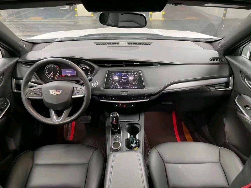 成都22年凯迪拉克XT49