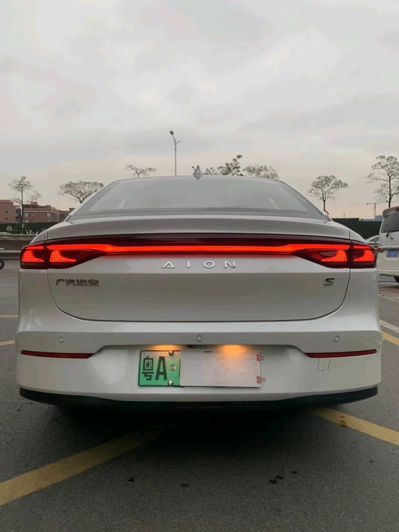 佛山23年传祺埃安S9