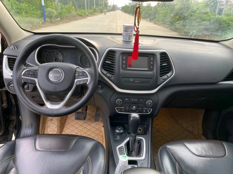 徐州16年Jeep自由光4
