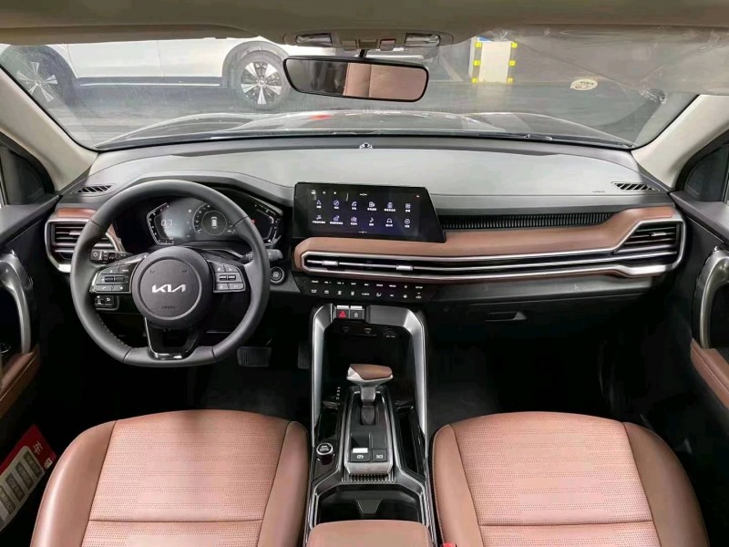 成都23年起亚智跑9