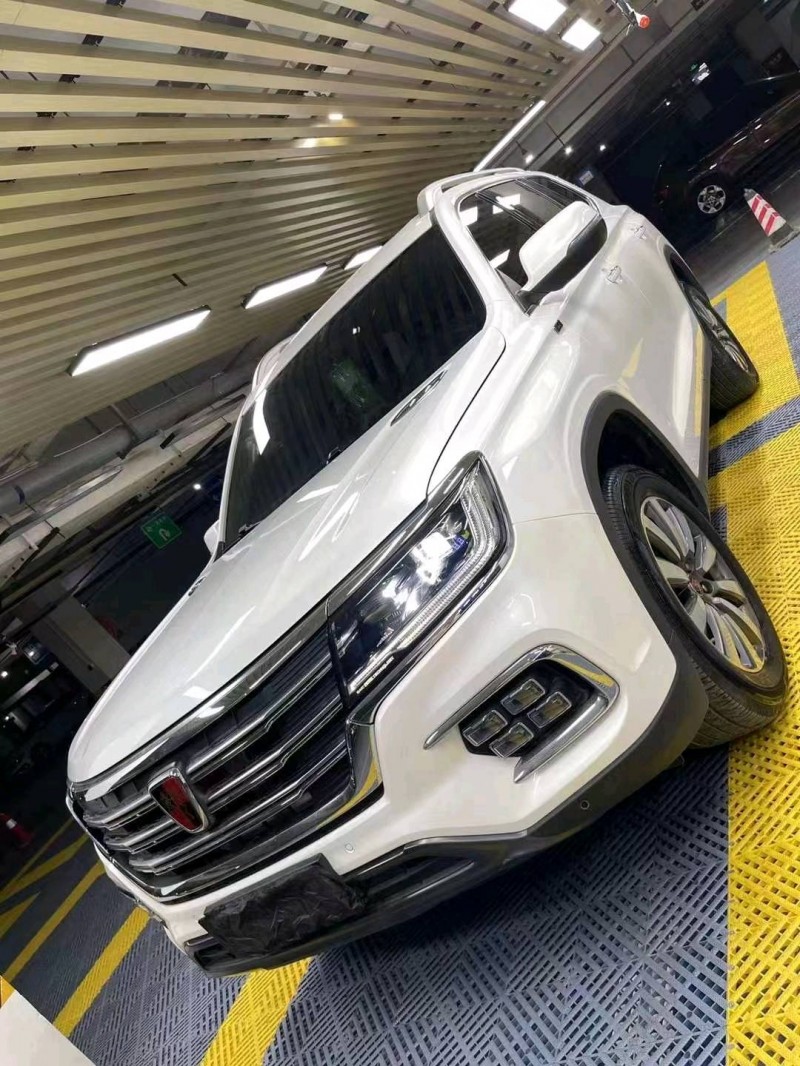 成都22年荣威RX82