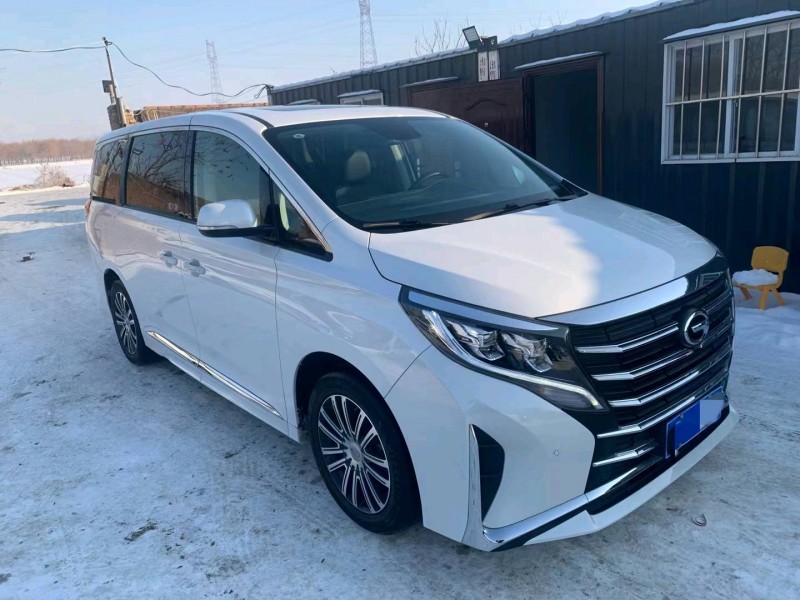 保定22年传祺M82