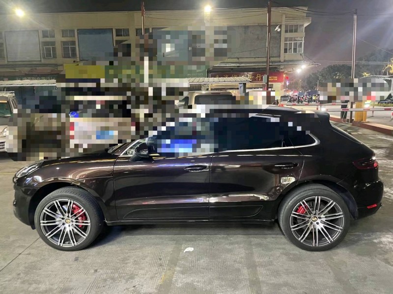 珠海17年保时捷Macan3