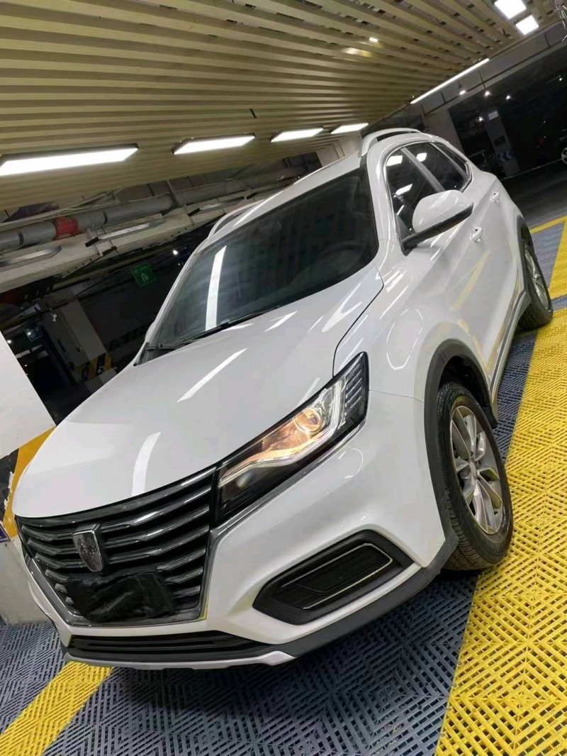 成都23年荣威RX52