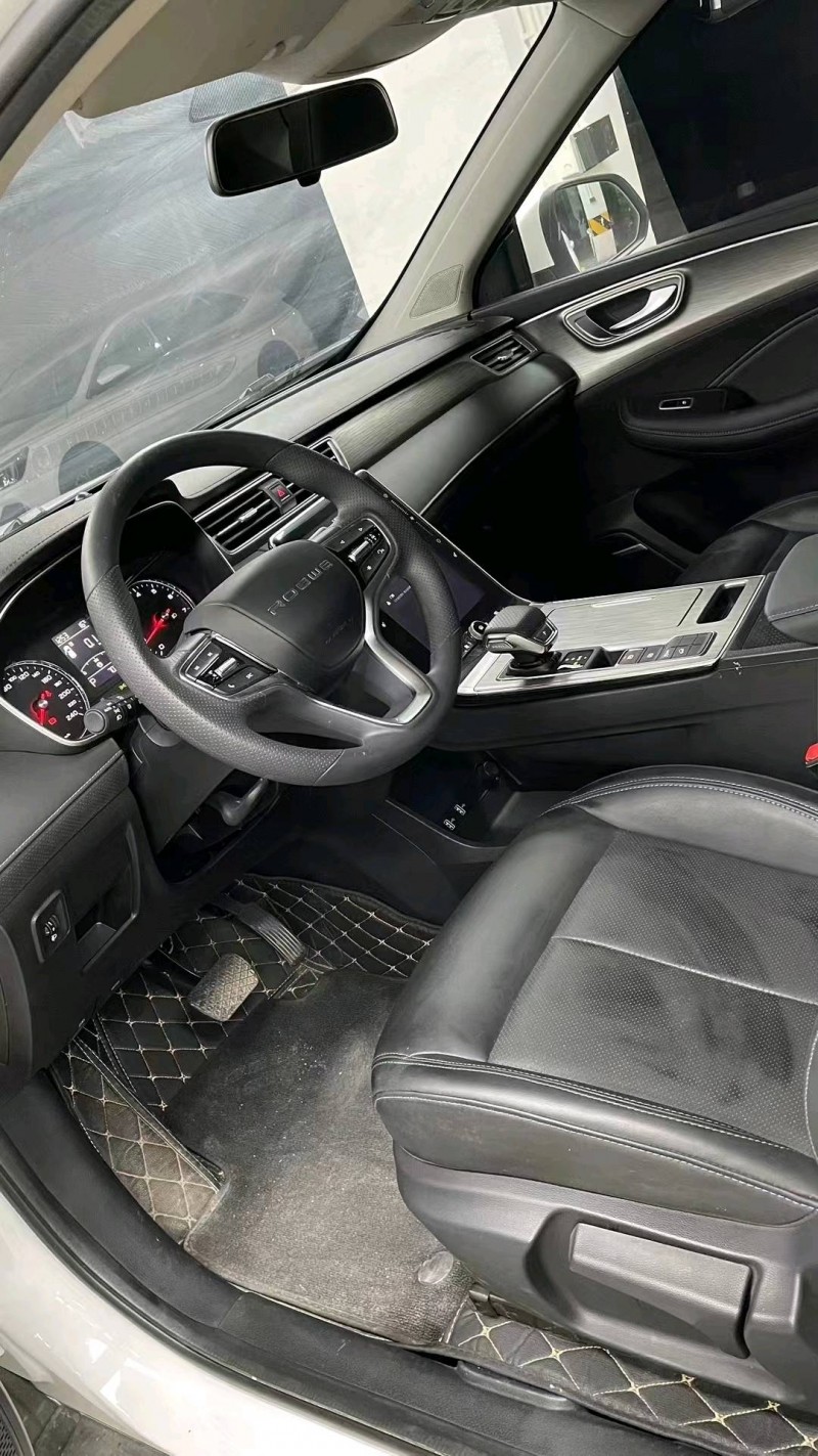 成都23年荣威RX56