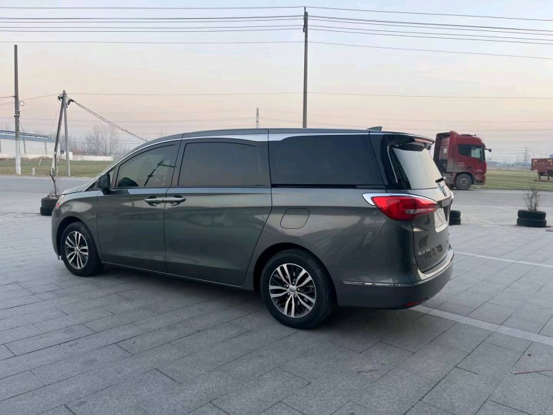 徐州19年别克GL88