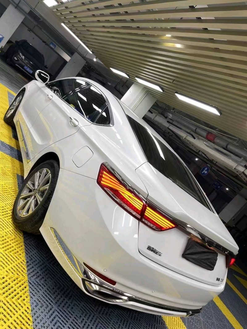 成都20年吉利博越6