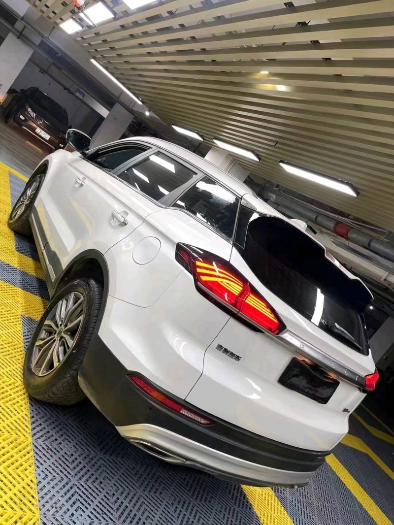 成都20年吉利博越6