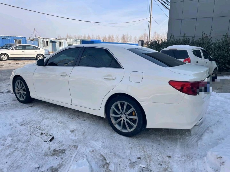 保定15年丰田锐志5