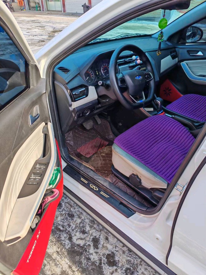 保定22年奇瑞瑞虎3x6