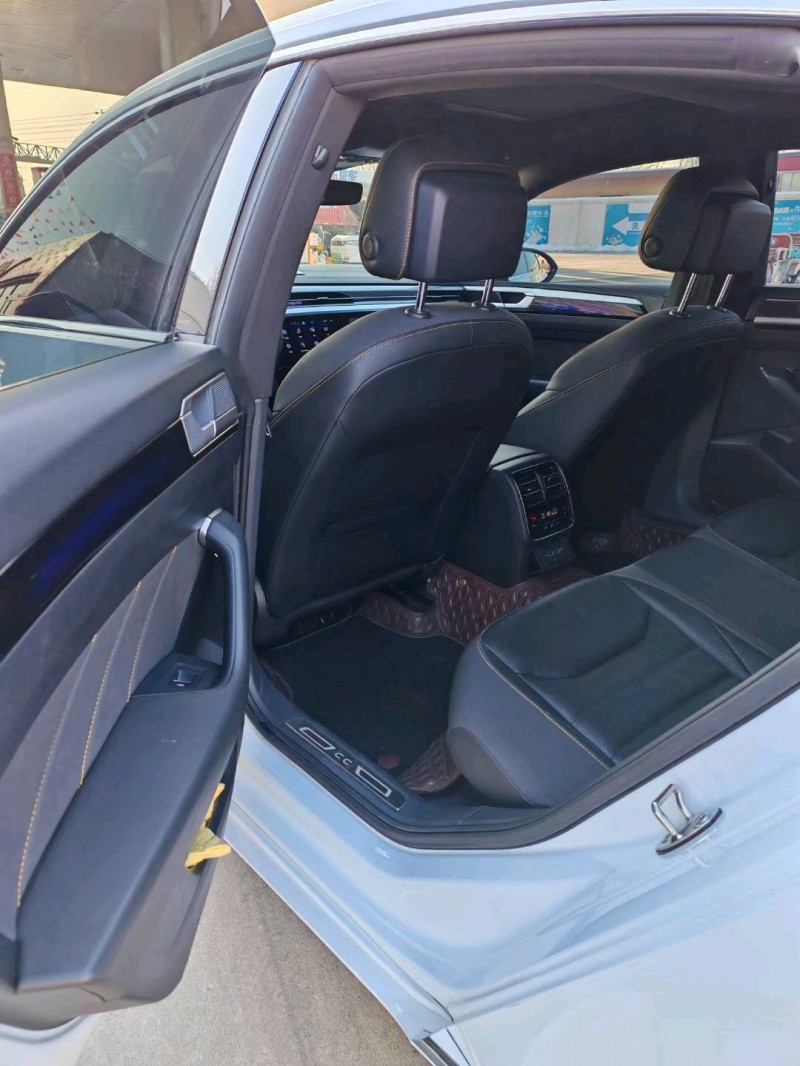 保定22年大众CC3