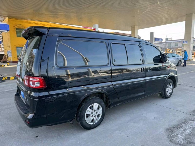 保定20年东风菱智4