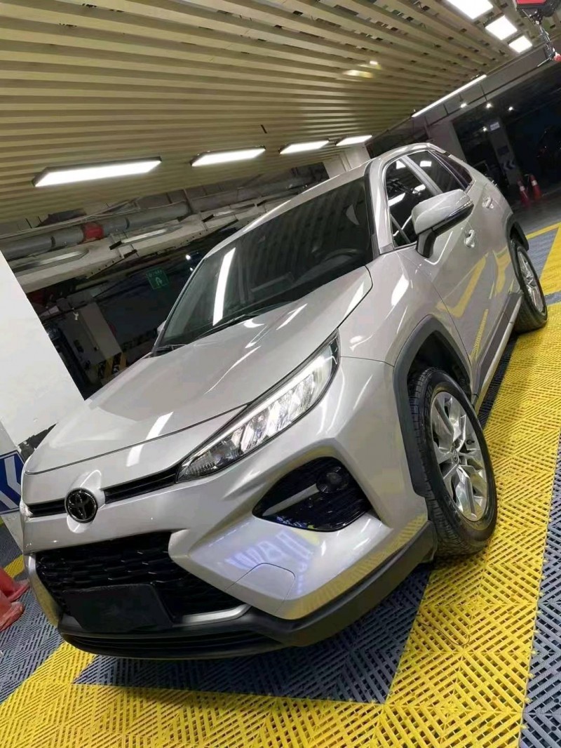 成都21年丰田威兰达2