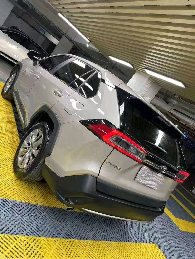 成都21年丰田威兰达6