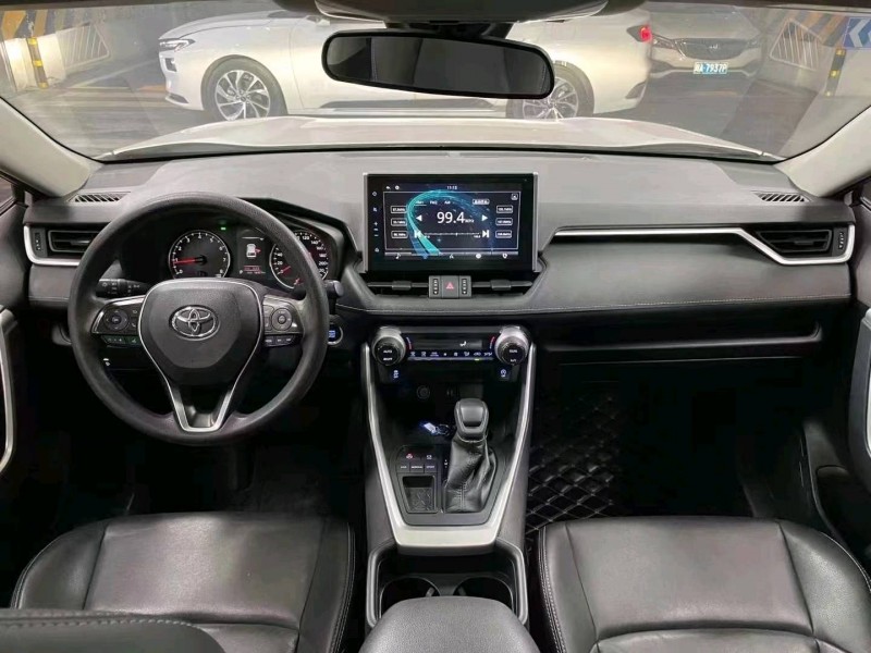 成都21年丰田威兰达9