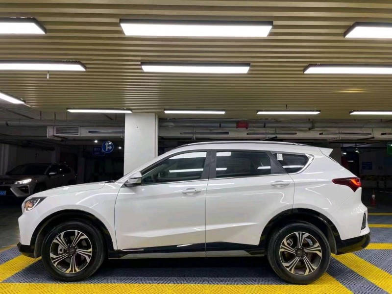 成都23年东南汽车DX83