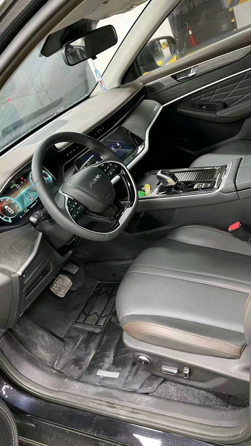 成都23年东风奕炫6