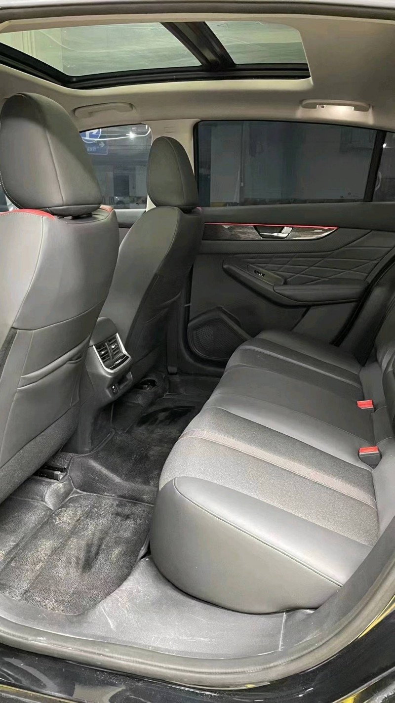 成都22年东风奕炫7