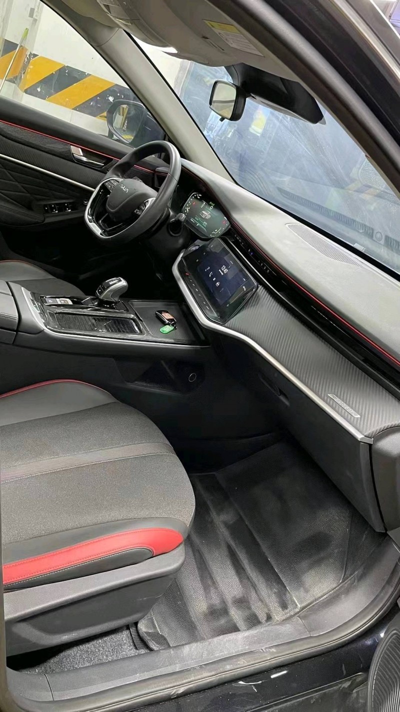 成都22年东风奕炫8