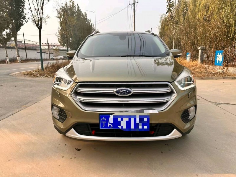 保定17年福特翼虎1