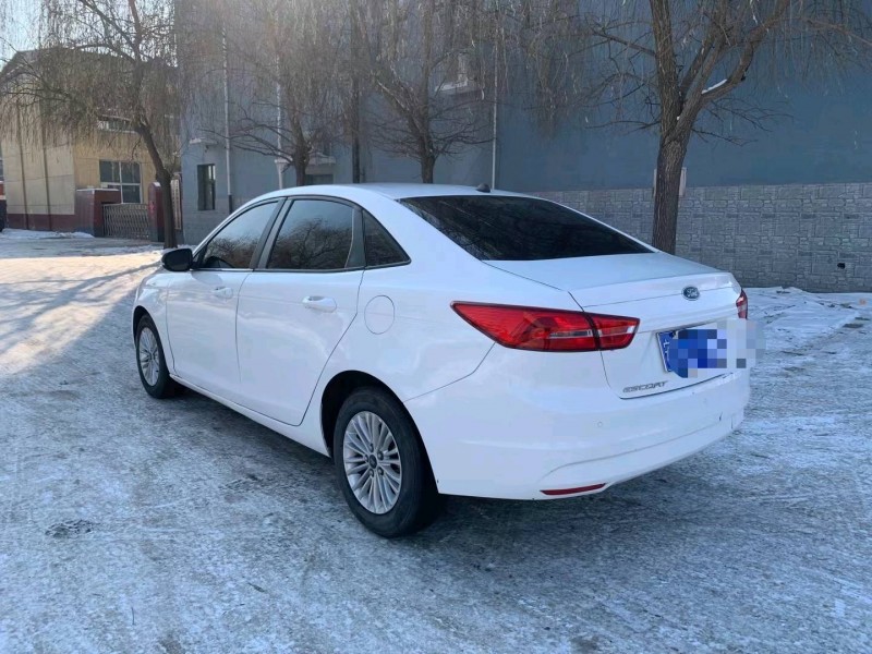 保定18年福特福克斯6