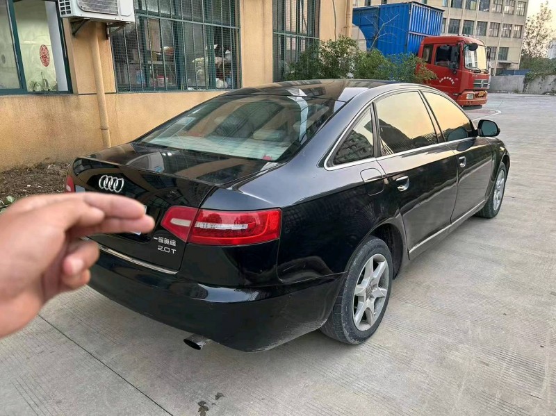 武汉12年奥迪A6L8