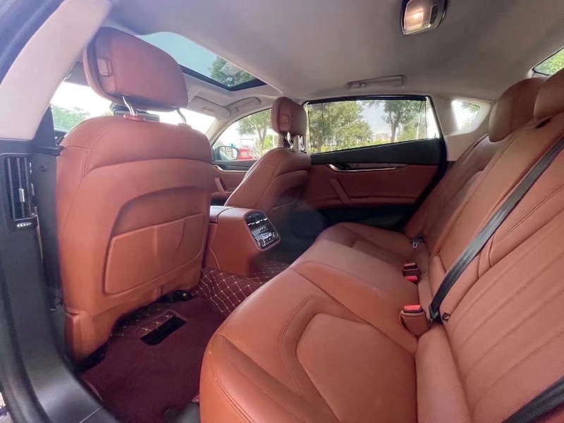 石家庄19年玛莎拉蒂总裁7