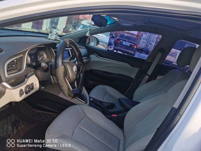 保定19年别克英朗6