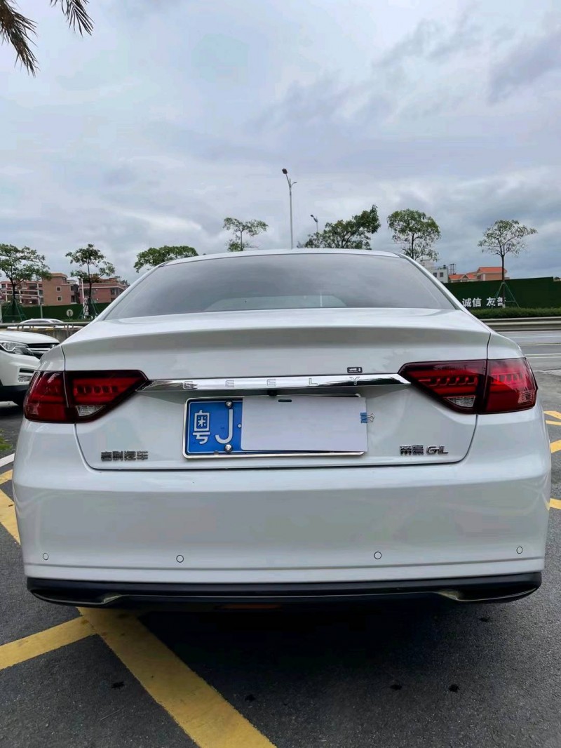 佛山21年吉利帝豪9