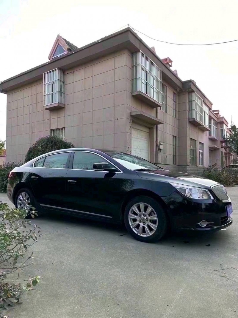 东营11年别克君越2