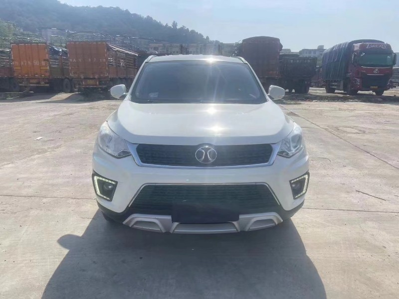 南宁17年北汽绅宝X351