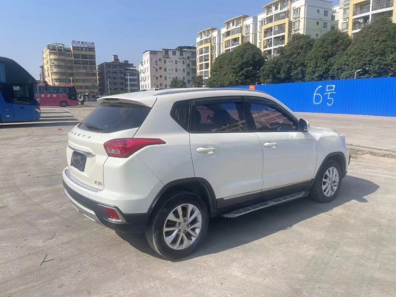 南宁17年北汽绅宝X358