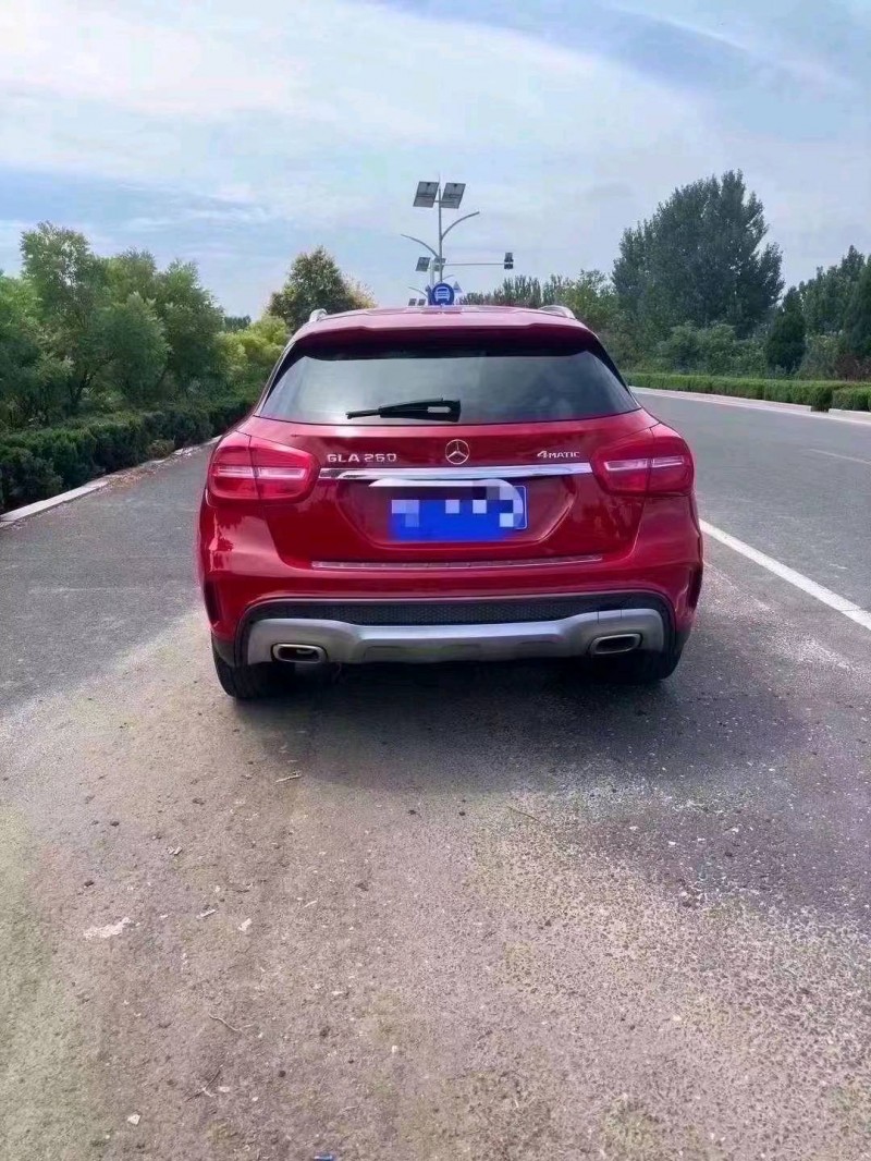 东营15年奔驰GLA5