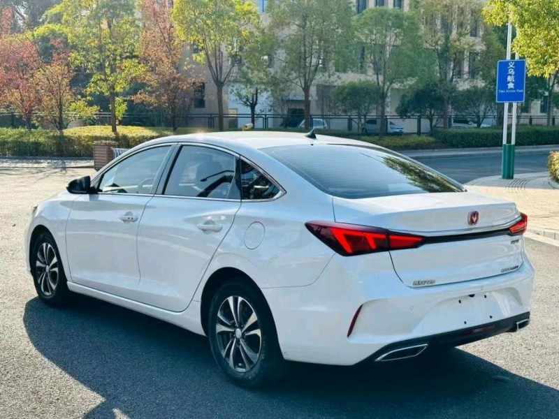 徐州20年长安汽车逸动5