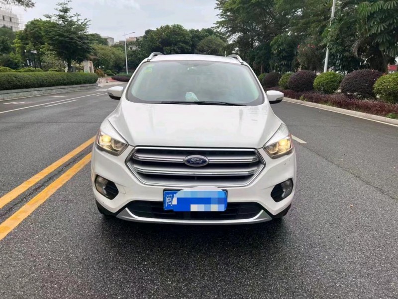 汕头17年福特翼虎1