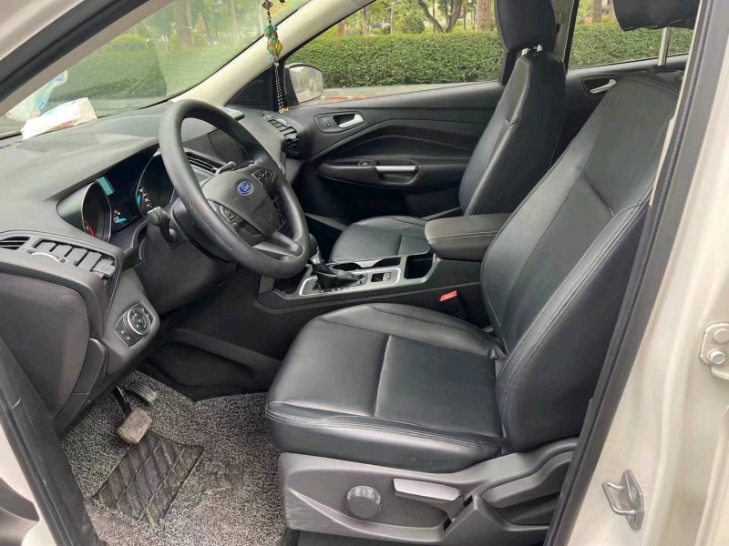 汕头17年福特翼虎5