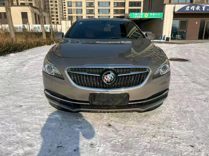 邢台17年别克君越1